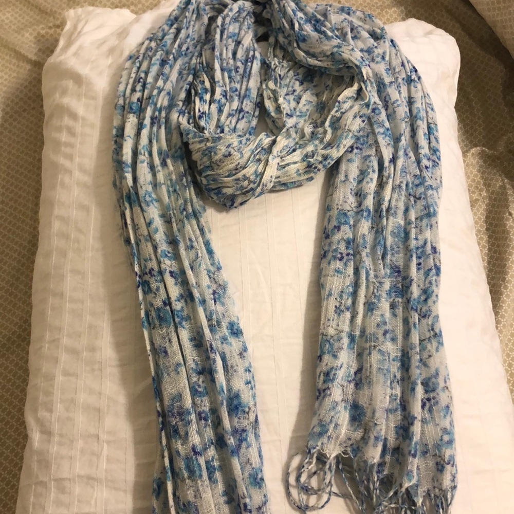 Scarf - Picture 2 of 3